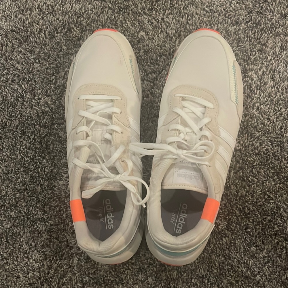 Womens adidas retrorun sneakers